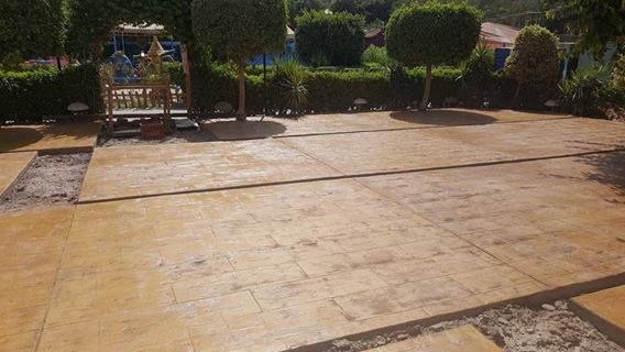 مميزات الخرسانة المطبوعة stamped concrete