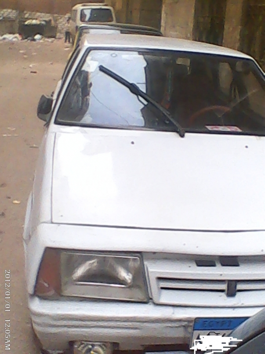 سيارة لادا سمارا موديل 1994  بيضاء 4 باب