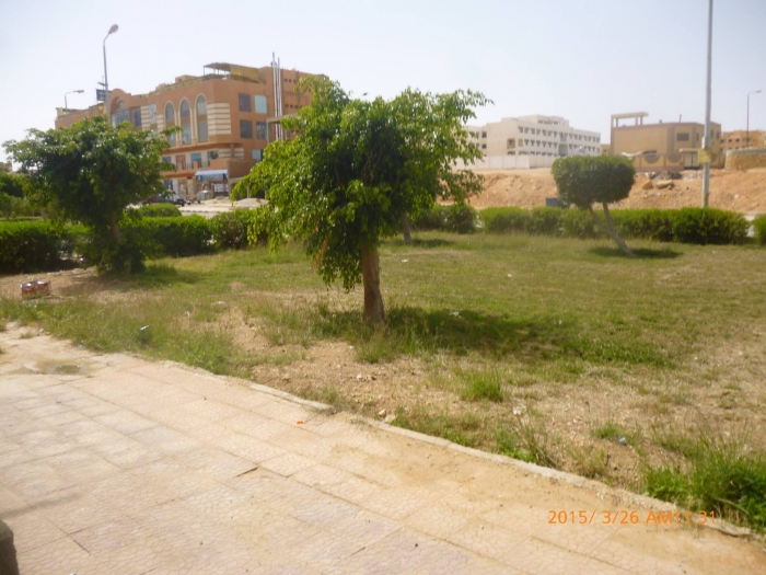 شقة 135 م2 تمليك بمدينة الشروق - إسكان الشباب شارع رئيسي