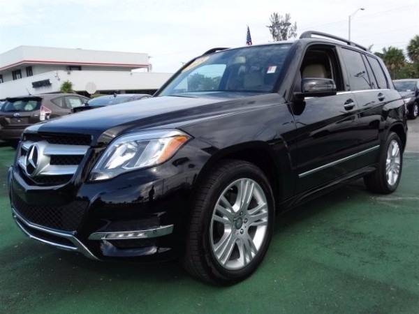 For sale 2015 Model Mercedes-Benz GLK-Class 350 in excellent