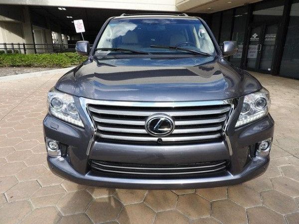 2014 لكزس LX 570 المساومة بالأسعار