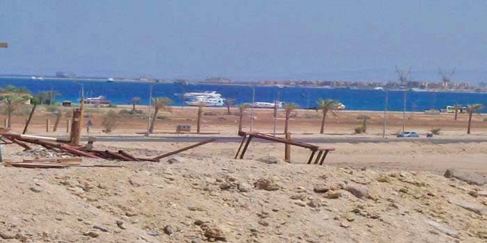 قطعة أرض 311 متر للبيع مسجلة وعلى البحر-  شاطئ الفيروز - محافظة مطروح